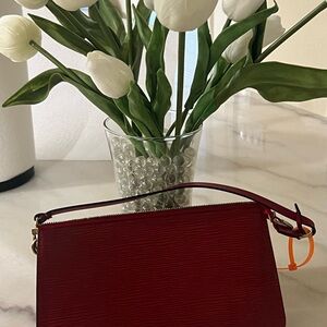 Red Louis Vuitton! Blemish free..No smell COA